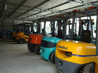 供應(yīng)國產(chǎn) 進(jìn)口二手叉車,二手電動(dòng)叉車 包送