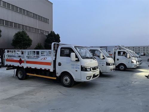 小型汽油廢機(jī)油廢電瓶運(yùn)輸車車型推薦及電動防爆車應(yīng)用解析